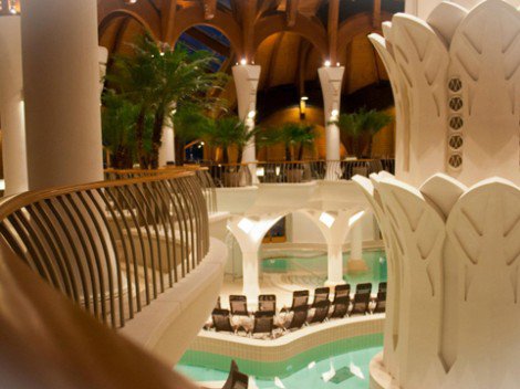 Megnyílt a makói Hagymatikum fürdő - Utazás -  - gyógyfürdő, Hagymatikum, Makó, Makovecz Imre, wellness, 