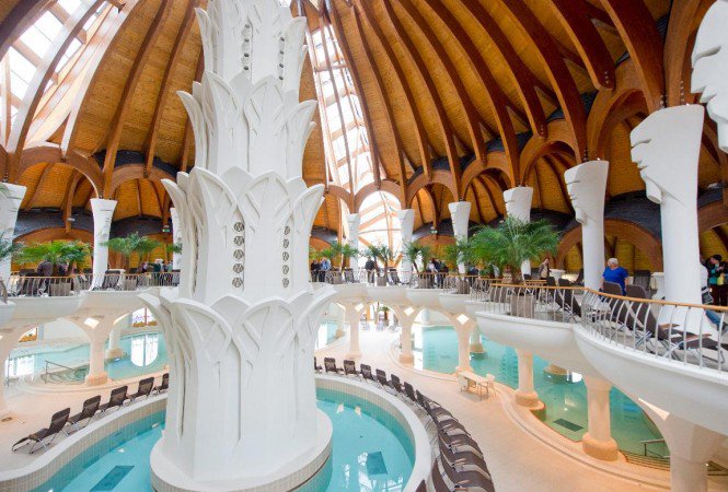 Megnyílt a makói Hagymatikum fürdő - Utazás -  - gyógyfürdő, Hagymatikum, Makó, Makovecz Imre, wellness, 