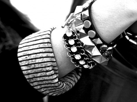 Apró kiegészítő, új külső - Hírek  -  - chloé, karkötő, kiegészítő, ursul. ysl, 