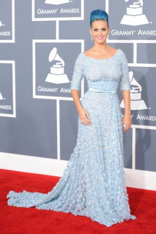 Grammy glamúr - Az 54. Grammy gála divatkörképe - Hírek  - Fesztelen mindennapok - Adele, Armani, Grammy-díj, Grammy-díj 2012, Rihanna, Versace, vörös szőnyeg, Whitney Houston, 