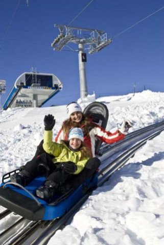 Síelj acélpályán! - Utazás -  - Ice Polo, síelés, 