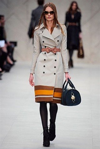 Letisztult elegancia: Burberry Prorsum - Hírek  -  - burberry, divathét, esernyő, london, tél, 