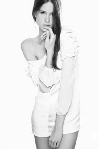 Új magyar modell sikerek - Hírek  -  - Calvin Klein, Dörfler Márton, Kate Kondas, Kondás Kata, modell, Thiery Mugler, 