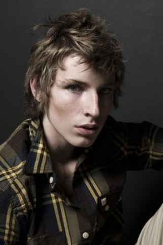 Új magyar modell sikerek - Hírek  -  - Calvin Klein, Dörfler Márton, Kate Kondas, Kondás Kata, modell, Thiery Mugler, 