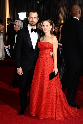 50 000 $ Natalie Portman Dior Vintage ruhájáért - Hírek  -  - 1stdibs, aukció, Dior Vintage, Gianni Versace, Natalie Portman, vintage, 