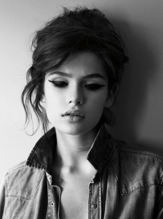 Sminktipp:  cicaszemek lépésről lépésre - Smink  -  - bobbi brown, cicaszem, estee lauder, macskaszem, smink, sminktipp, sophia loren, trend, 