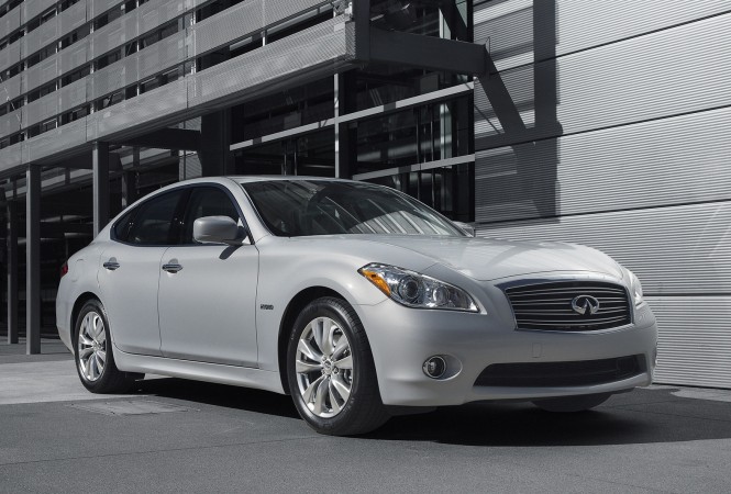 Még takarékosabb lett a hibridek királya -  -  - hibrid, hybrid, Infiniti, M35h, 