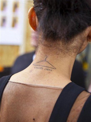 Tetoválás a kifutón - DIVAT&STÍLUS - Hírek  - bizarr, heidi klum, kate moss, modell, tetkó, tetoválás, 