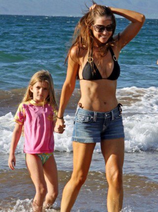 Tényleg ennyi idős? - 10 kortalan sztár - STYLELIFE -  - élet vize, fiatalság, Halle Berry, hollywood, kortalan, plasztika, szépség, 