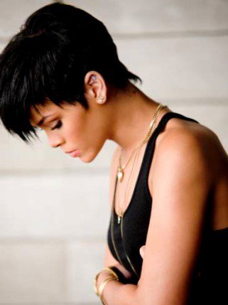 8 éve Rihannával - DIVAT&STÍLUS - STYLELIFE - barbadosi énekesnő, díva, Rihanna, stílus, válogatás, 