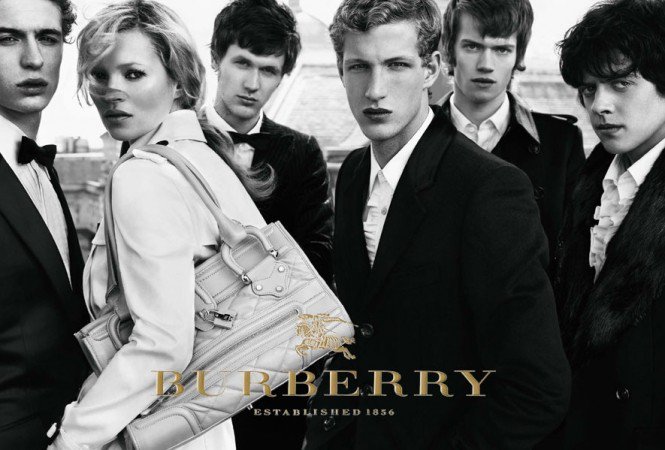 Hatalmas összegű pert nyert a Burberry - STYLELIFE -  - Burberry, hamisítás, Hermes, per, 