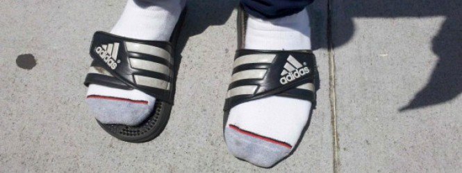 Szandál zonkival. Menő, vagy ciki? - DIVAT&STÍLUS - Stílusiskola - baki, Chanel, divat, szandál, Vogue, zokni, 