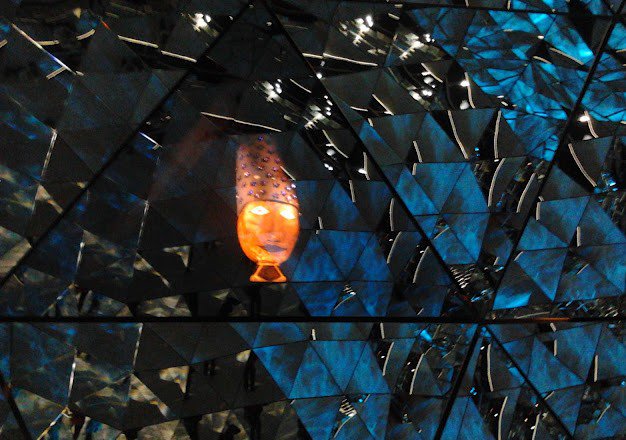 Higgy az álmélkodás pillanataiban! - STYLENEWS - Otthon & Design - +++dr%C3%A1gak%C5%91, ++swarovski, +krist%C3%A1ly, csillog%C3%A1s, 