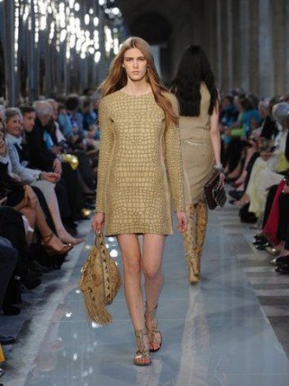 Divatbemutató a Louvre-ban - DIVAT&STÍLUS - Hírek  - +++Salvatore+Ferragamo, ++divat, +kollekci%C3%B3, st%C3%ADlus, 