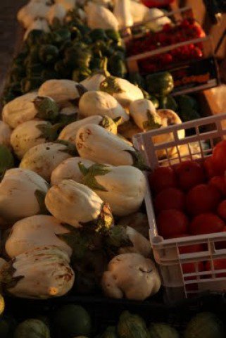 Igyál Assyrtiko bort - irány Szantorini! - Utazás -  - +++f%C3%A1va+bab, ++feh%C3%A9r+padlizs%C3%A1n, +Szantorini, Assyrtiko, 