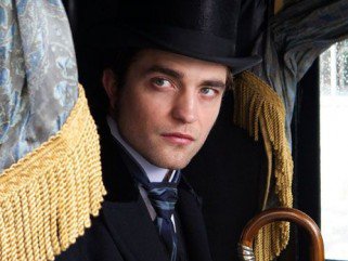 Robert Pattinson 3 nővel kavar - Fesztelen mindennapok -  - ++++Bel+Ami, +++Christina+Ricci, ++Kristin+Scott+Thomas, +Robert+Pattinson, Uma+Thurman, 