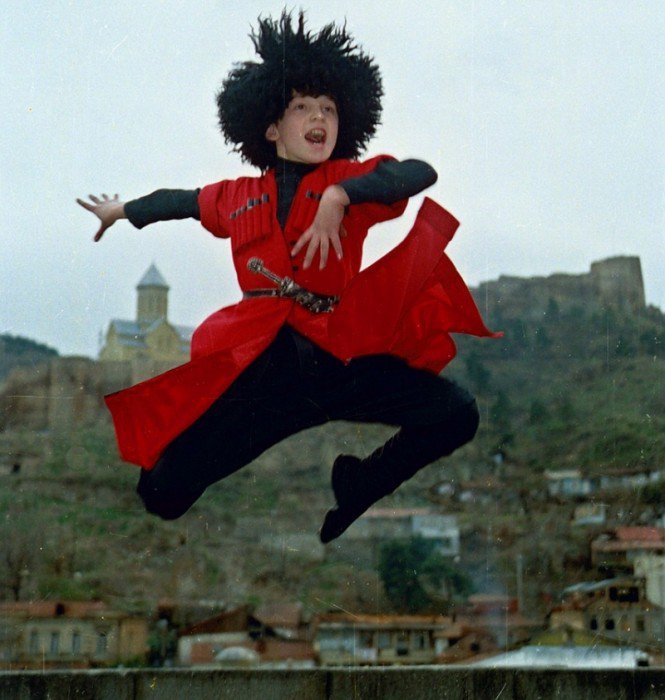 Maximum tradíció, zéró gravitáció - Fesztelen mindennapok -  - ++gr%C3%BAz, +Shavlego, David+Bokuha, 