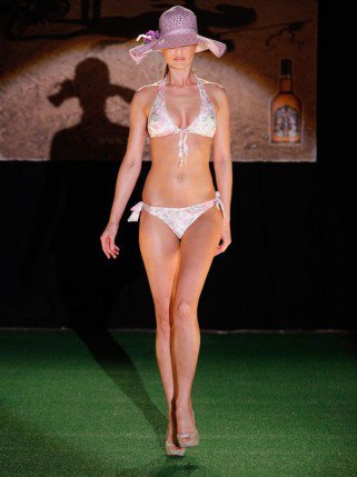 Blumarine Beach Wear és Léber Barbara fürdőrucik - DIVAT&STÍLUS - Hírek  - ++Beach+Couture+kollekci%C3%B3, +L%C3%A9ber+Barbara, Beach+Wear, 