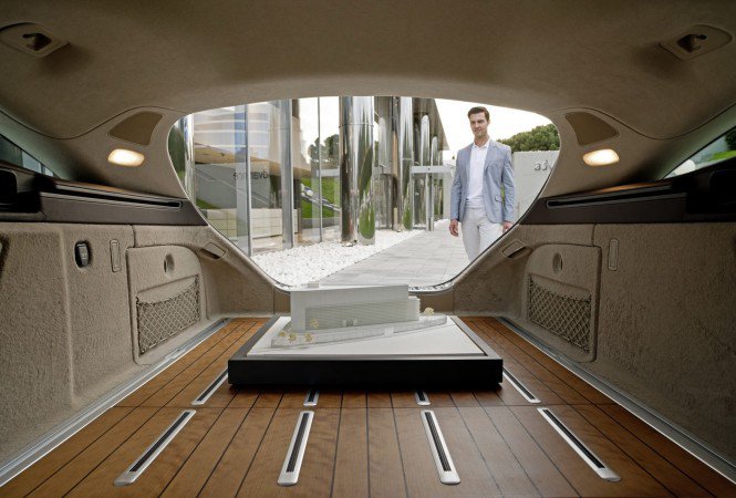 Megérkezett a Mercedes-Benz CLS kombi - Videó -  -  - luxusaut%C3%B3++teljes%C3%ADtm%C3%A9ny++l%C3%B3er%C5%91++csal%C3%A1di+aut%C3%B3++kombi++Mercedes-Benz++motorpaletta, 