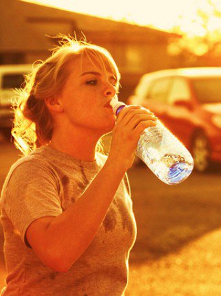 8 tipp, hogy túléld a kánikulát - KERESD A NŐT  -  - +++h%C5%91s%C3%A9g, ++k%C3%A1nikula, +meleg, ny%C3%A1r, 