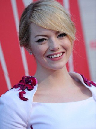 Emma Stone Gucci és Lanvin rucikban + videó - DIVAT&STÍLUS - Hírek  - ++divat, +A+csod%C3%A1latos+p%C3%B3kember, Emma+Stone, 