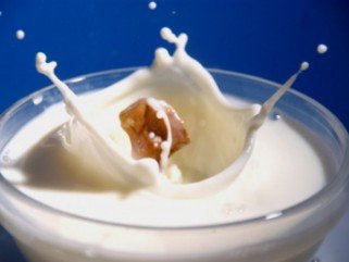 A folyékony arany -  -  - +++k%C3%A9z%C3%A1pol%C3%A1s, ++tej, +m%C3%A9z, antibiotikum, 