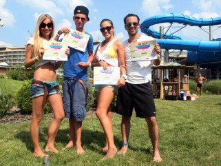 Levetkőzött Iszak Eszti és Adri -  -  - ++Viva+Tv, +Iszak+Eszter, Random+Marci, 