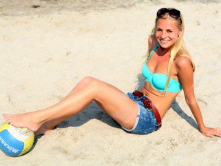 Levetkőzött Iszak Eszti és Adri -  -  - ++Viva+Tv, +Iszak+Eszter, Random+Marci, 