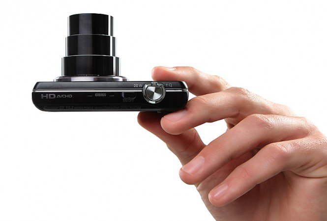 Magyar modell a Sony arca - Hírek  -  - +++Sony, ++rekl%C3%A1m, +f%C3%A9nyk%C3%A9pez%C5%91g%C3%A9p, modell, 