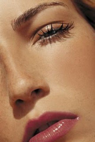 Strandra sminkben? Simán! - SZÉPSÉG - Smink  - ++++++ny%C3%A1r+smink, +++++SPF, ++++strand+smink, +++v%C3%ADz%C3%A1ll%C3%B3+szempillaspir%C3%A1l, ++smink, +BB+kr%C3%A9m, make+up, 