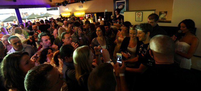 A Lotus F1 csapatával sütiztünk - Hírek  -  - %C3%B3ra, ++++++++++++++Formula+1, ++++++++++++++Lotus++F1+Team, ++++++++++++++Romain+Grosjean, ++++++++++++++TW+Steel, +++++++++++++Kelly+Rowland, 