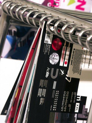 Szék és újságtartó egyben - Otthon & Design -  - %C3%BAjs%C3%A1g, +++++++++++++++++fogas, ++++++++++++++++sz%C3%A9k, 