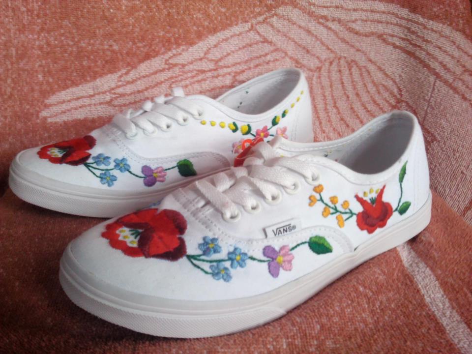 Itt lehet a magyar világdivat - DIVAT&STÍLUS - Hírek  - ++Kalocsai+Cip%C5%91k, +Cip%C5%91, Kalocsa, 