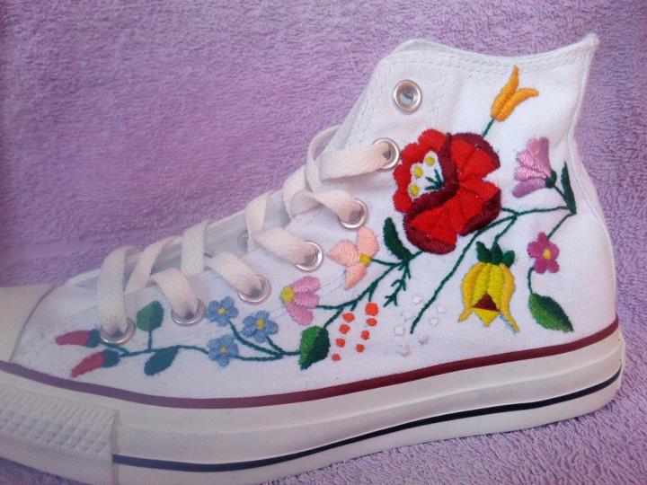 Itt lehet a magyar világdivat - DIVAT&STÍLUS - Hírek  - ++Kalocsai+Cip%C5%91k, +Cip%C5%91, Kalocsa, 