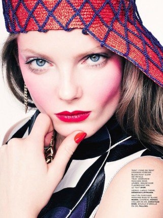 Megvan Mihalik Enikő hasonmása - DIVAT&STÍLUS - STYLELIFE - +++++hasonm%C3%A1s, ++++Mihalik+Enik%C5%91+altereg%C3%B3ja, +++modell, ++modell%C3%BCgyn%C3%B6ks%C3%A9g, +Nora+Shopova, Mihalik+Enik%C5%91, 