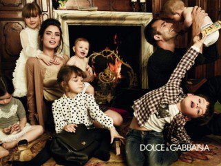 Szüreten a Dolce & Gabbana családdal - Hírek  -  - ++kamp%C3%A1ny, +Dolce+%26+Gabbana, fot%C3%B3sorozat, 