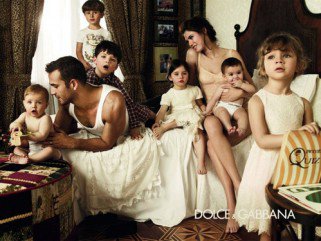 Szüreten a Dolce & Gabbana családdal - Hírek  -  - ++kamp%C3%A1ny, +Dolce+%26+Gabbana, fot%C3%B3sorozat, 
