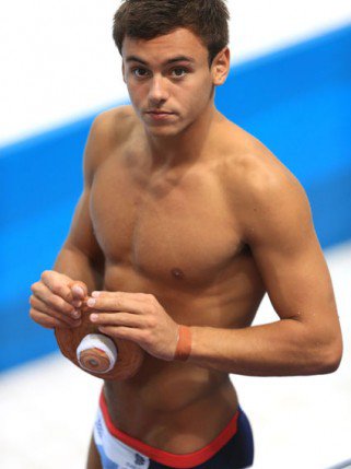 Félistenek fürdőnadrágban - STYLELIFE -  - %C3%BAsz%C3%A1s, +++f%C3%A9rfiak, +++f%C3%BCrd%C5%91nadr%C3%A1g, +++fels%C5%91test, +++izmok, +++London+2012, +++v%C3%ADzilabda, ++olimpia, ++szexi+pasik, 