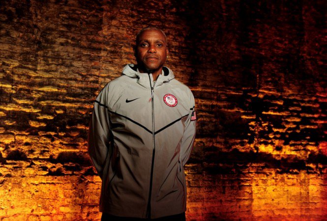 Budapesten fut Carl Lewis -  -  - ++27.+Nike+Budapest+F%C3%A9lmaraton, +Carl+Lewis, fut%C3%A1s, 