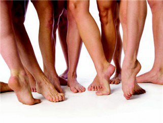 Szüntesd meg a kellemetlen lábszagot! - Bőrápolás -  - +++l%C3%A1bizzad%C3%A1s, ++di%C3%B3falev%C3%A9l, ++higi%C3%A9nia, ++l%C3%A1bszag, ++Scholl, +sz%C3%B3dabikarb%C3%B3na, zs%C3%A1lya, 