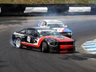 Égnek a gumik Máriapócson -  -  - +aut%C3%B3verseny, drift, 