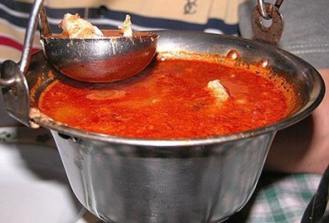 Sör, bor, hal: a hétvége csemegéi -  -  - +++Ferencv%C3%A1rosi+%C5%90szk%C3%B6sz%C3%B6nt%C5%91, +++Sz%C3%BCreti+felvonul%C3%A1s+Ostoroson, ++Nemzetk%C3%B6zi+Tiszai+Halfesztiv%C3%A1l, +II.+Budav%C3%A1ri+S%C3%B6rfesztiv%C3%A1l, Bor+%C3%A9s+M%C5%B1v%C3%A9szetek+fesztiv%C3%A1l, 