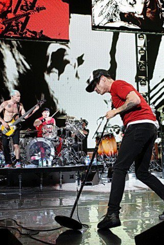 Red Hot Chili Peppers koncertbeszámoló - STYLELIFE - Fesztelen mindennapok - ++By+the+Way, ++koncert, ++Red+Hot+Chili+Peppers, ++rock, ++rock+zene, ++t%C3%B6meg, ++Z%C3%A1gr%C3%A1b, +RHCP, Anthony+Kiedis, 
