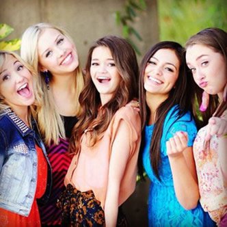 Angyalok és cinkosok -  -  - +bar%C3%A1ts%C3%A1g, k%C3%A9kharisnya, 