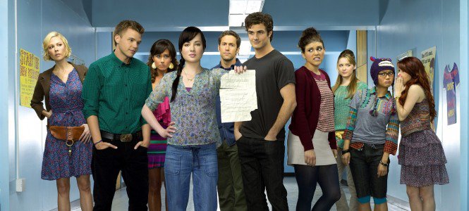 Egyre kínosabb a helyzet - Fesztelen mindennapok -  - ++MTV, ++sorozat, ++Sz%C3%BCletett+feles%C3%A9gek, ++tV+m%C5%B1sor, +K%C3%ADnos, Ashley+Rickards, 