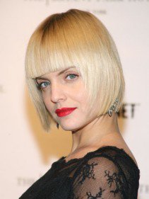 Rövid hajú istennők - DIVAT&STÍLUS - SZÉPSÉG - ++++++Rihanna, ++++++Rihanna+haja, +++++r%C3%B6vid+haj, ++++celebek, +++Emma+Watson, ++f%C3%BCrt%C3%B6k, +fodr%C3%A1sz, frizura, 