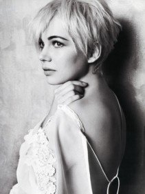 Rövid hajú istennők - DIVAT&STÍLUS - SZÉPSÉG - ++++++Rihanna, ++++++Rihanna+haja, +++++r%C3%B6vid+haj, ++++celebek, +++Emma+Watson, ++f%C3%BCrt%C3%B6k, +fodr%C3%A1sz, frizura, 