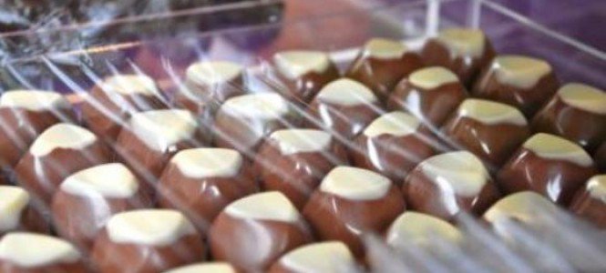 Boldogsághormon beöntés bárkinek -  -  - %C3%89des+Napok, +++Budai+V%C3%A1r, +++csokol%C3%A1d%C3%A9, 