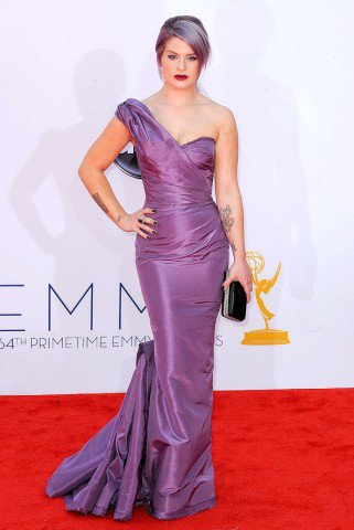 A nagy Emmy ruhamustra - Stílusiskola -  - ++++++++divattervet%C5%91k, +++++++est%C3%A9lyi+ruha, ++++++HBO, +++++Sofia+Vergara, ++++sorozatok, +++v%C3%B6r%C3%B6s+sz%C5%91nyeg, ++Emmy+2012, +ruh%C3%A1k, Dior, 