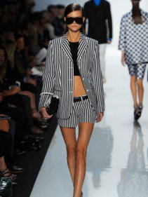 Ez lesz a divat jövő tavasszal - Hírek  -  - +++++2013+tavaszi+divat, ++++Calvin+Klein, +++DKNY, ++kifut%C3%B3, +New+York+divath%C3%A9t, Rachel+Zoe, 